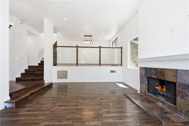 5244 Baza, Los Angeles, CA 91364