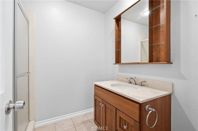5244 Baza, Los Angeles, CA 91364