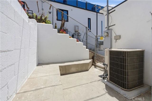 5244 Baza, Los Angeles, CA 91364