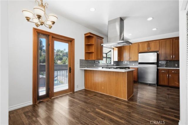 5244 Baza, Los Angeles, CA 91364