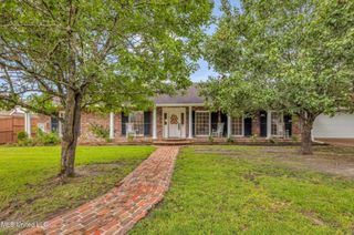 35 Greenbriar Drive, Gulfport, MS 39507