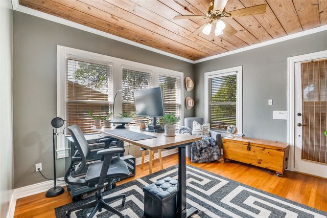 708 Blaylock Drive, Dallas, TX 75203