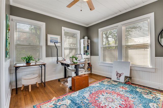 708 Blaylock Drive, Dallas, TX 75203