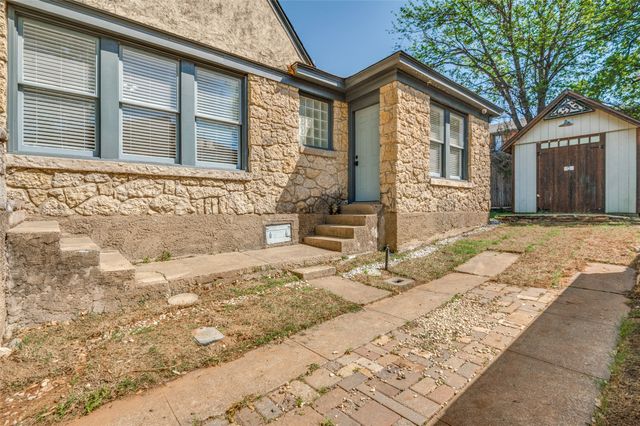708 Blaylock Drive, Dallas, TX 75203