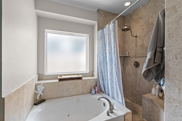 2136 Brownstone Court, Grapevine, TX 76051