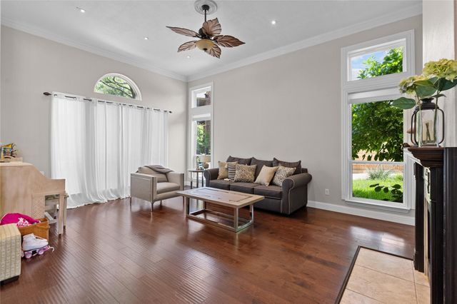 2136 Brownstone Court, Grapevine, TX 76051