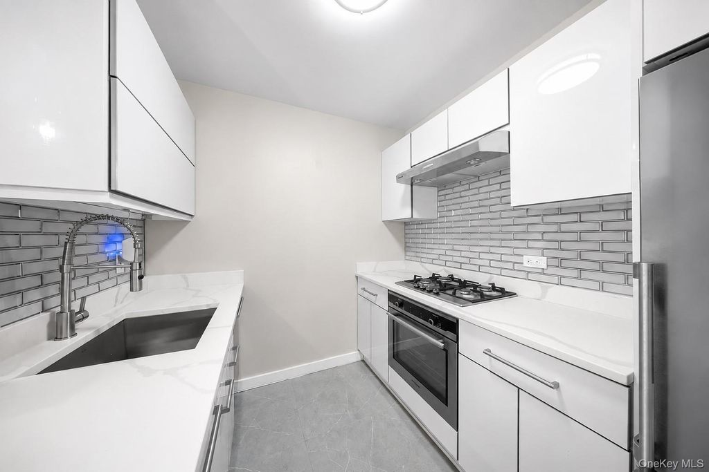 474 48th Avenue 35E, Long Island City, NY 11109 — photo 5