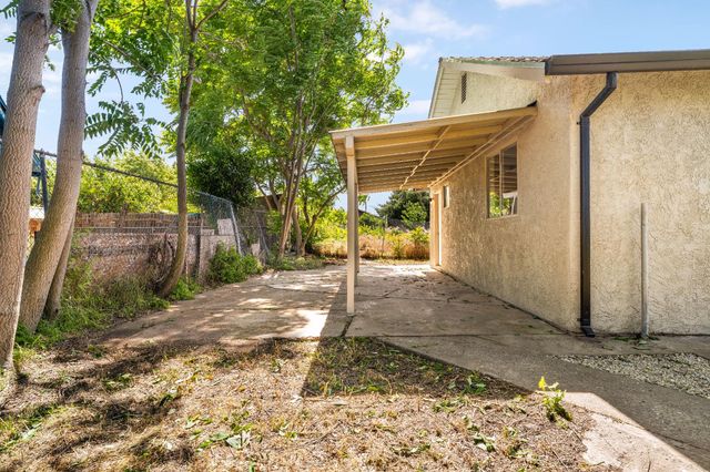 760 Sycamore Ave, Olivehurst, CA 95961