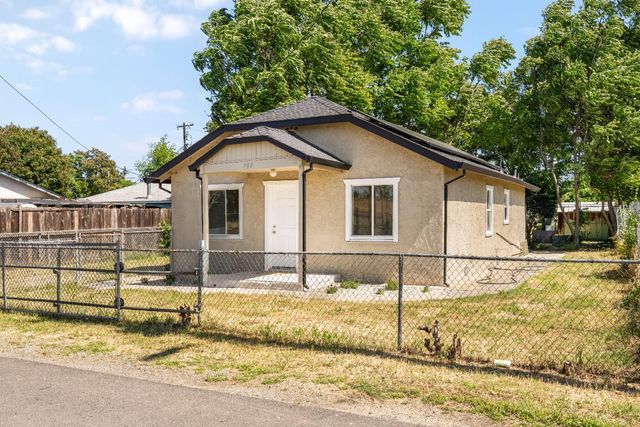 760 Sycamore Ave, Olivehurst, CA 95961