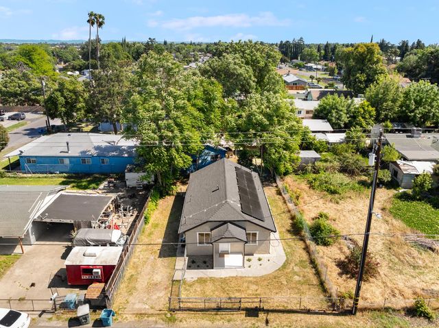 760 Sycamore Ave, Olivehurst, CA 95961