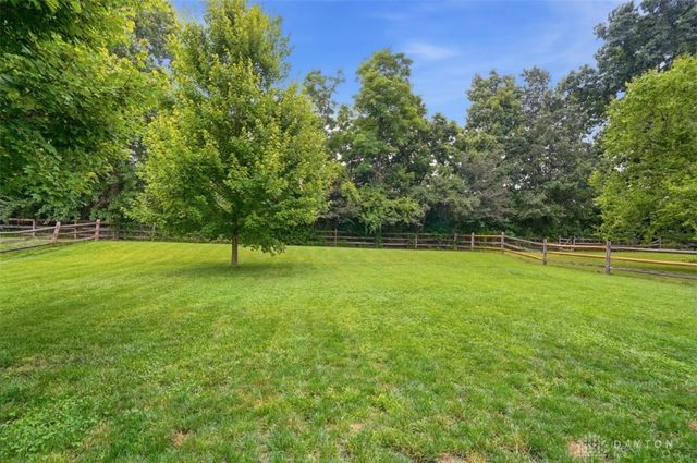 740 Oak Forest Drive, Hamilton Twp, OH 45152