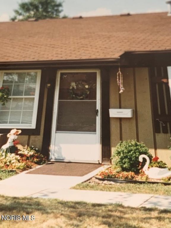 1140 Mccord Road, Apt H-5, Holland, OH 43528