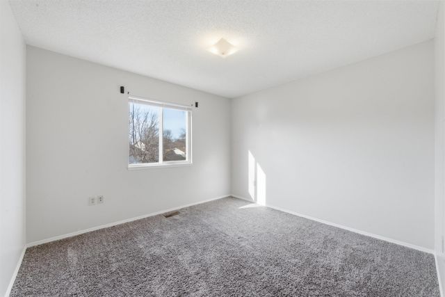 1323 W Nottingham Cir, Wichita, KS 67204