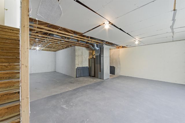 1323 W Nottingham Cir, Wichita, KS 67204