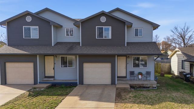 1323 W Nottingham Cir, Wichita, KS 67204