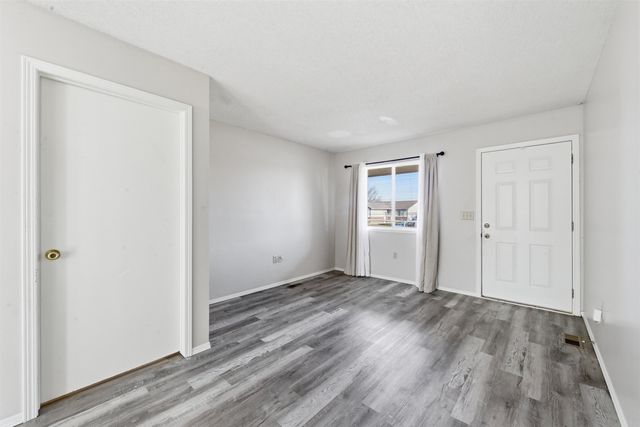 1323 W Nottingham Cir, Wichita, KS 67204