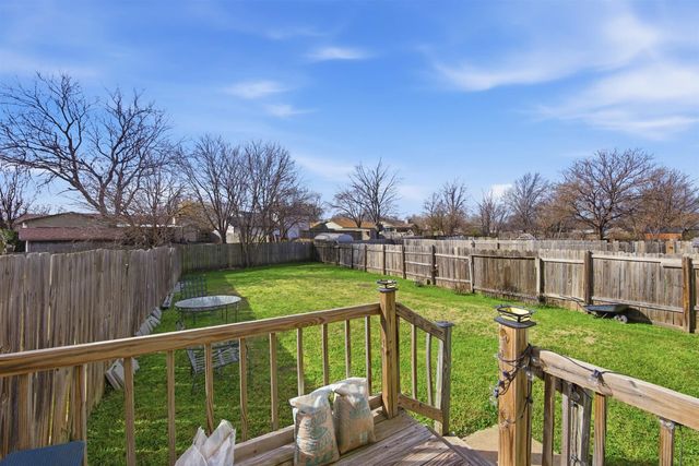 1323 W Nottingham Cir, Wichita, KS 67204