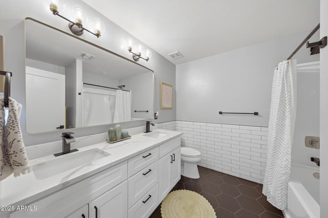 7201 N 22ND Street, Phoenix, AZ 85020