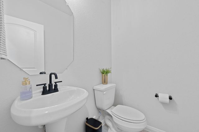 179 Kings Canyon DR, Dripping Springs, TX 78620