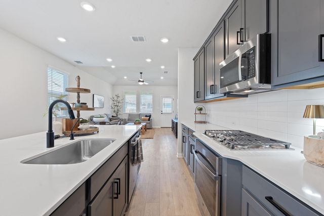 179 Kings Canyon DR, Dripping Springs, TX 78620