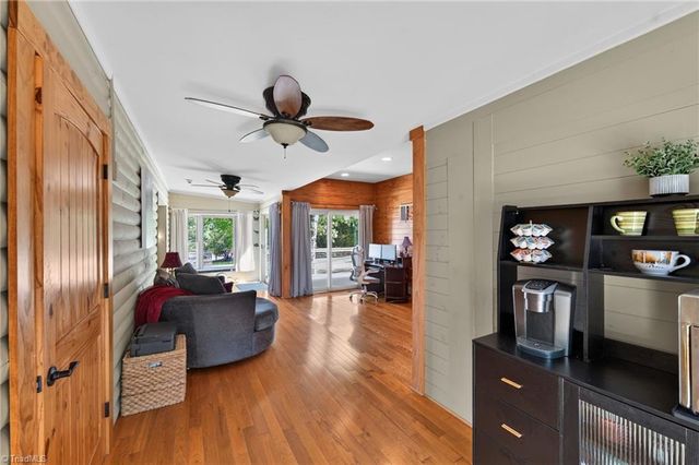 515 Ivey Road, Graham, NC 27253
