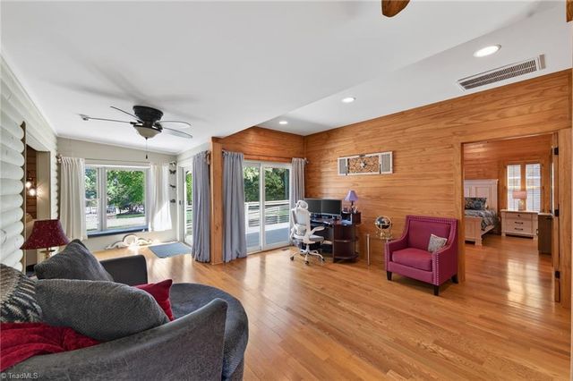 515 Ivey Road, Graham, NC 27253