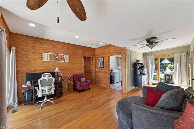 515 Ivey Road, Graham, NC 27253