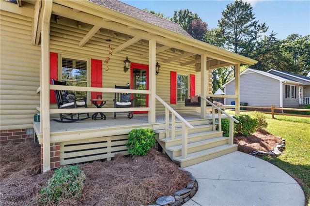 515 Ivey Road, Graham, NC 27253