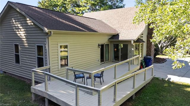 515 Ivey Road, Graham, NC 27253