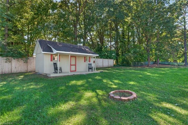 515 Ivey Road, Graham, NC 27253