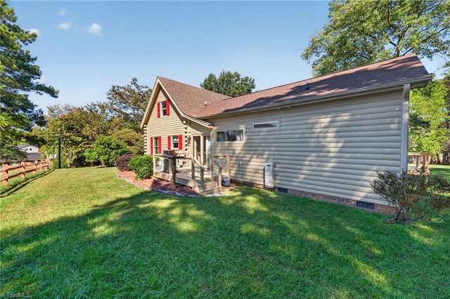 515 Ivey Road, Graham, NC 27253