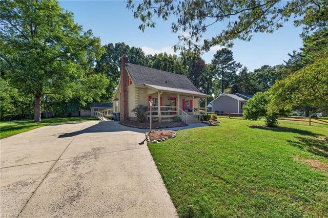 515 Ivey Road, Graham, NC 27253