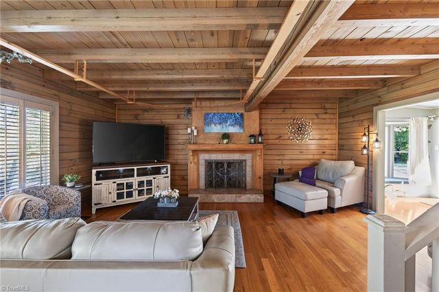 515 Ivey Road, Graham, NC 27253