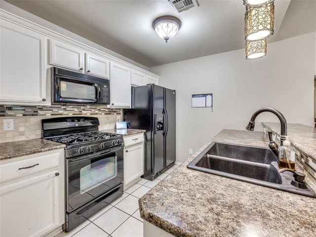 12413 NW 3rd Street, Yukon, OK 73099