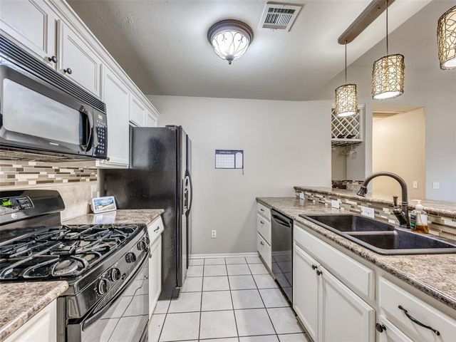 12413 NW 3rd Street, Yukon, OK 73099