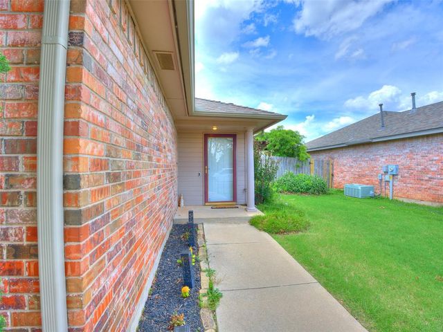 12413 NW 3rd Street, Yukon, OK 73099
