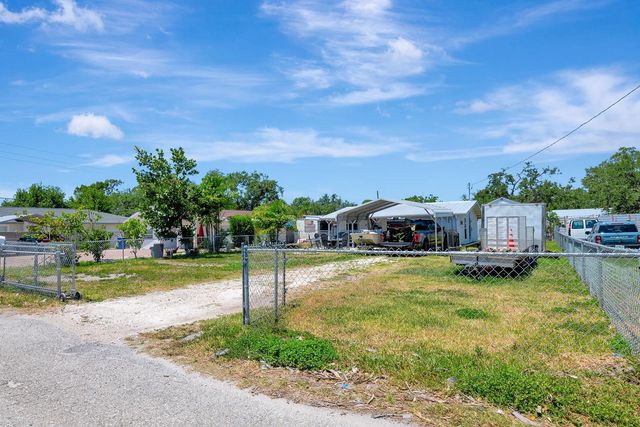 997 28TH AVENUE DRIVE E, Bradenton, FL 34208