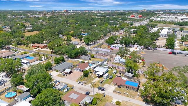 997 28TH AVENUE DRIVE E, Bradenton, FL 34208