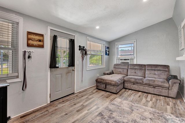 997 28TH AVENUE DRIVE E, Bradenton, FL 34208