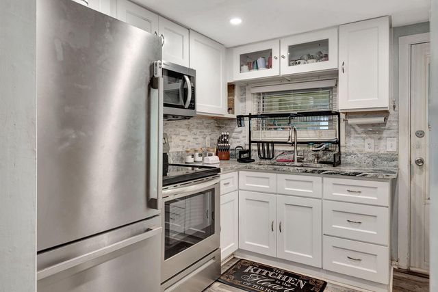 997 28TH AVENUE DRIVE E, Bradenton, FL 34208