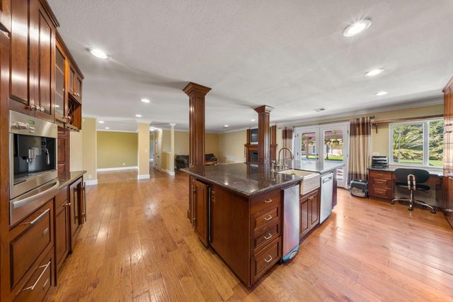 4225 Santa Fe St, Riverbank, CA 95367