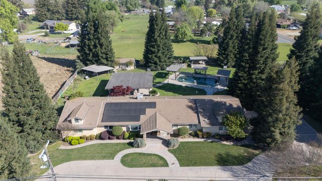 4225 Santa Fe St, Riverbank, CA 95367