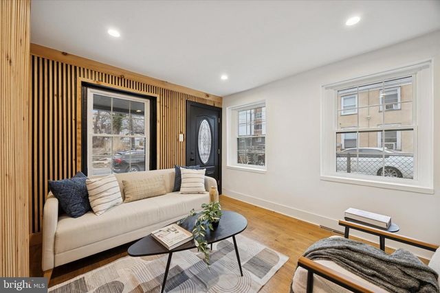 2047 N RANDOLPH ST, Philadelphia, PA 19122