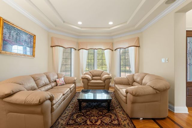 855 Pingel Place, Crown Point, IN 46307