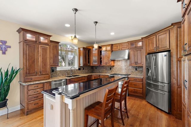 855 Pingel Place, Crown Point, IN 46307