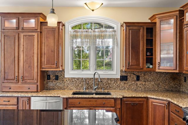 855 Pingel Place, Crown Point, IN 46307