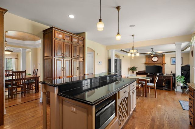 855 Pingel Place, Crown Point, IN 46307