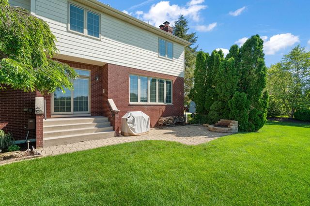 855 Pingel Place, Crown Point, IN 46307