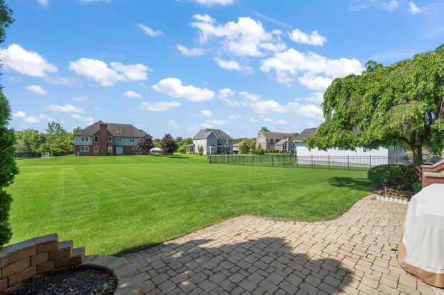 855 Pingel Place, Crown Point, IN 46307
