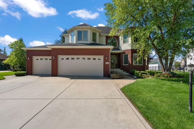 855 Pingel Place, Crown Point, IN 46307